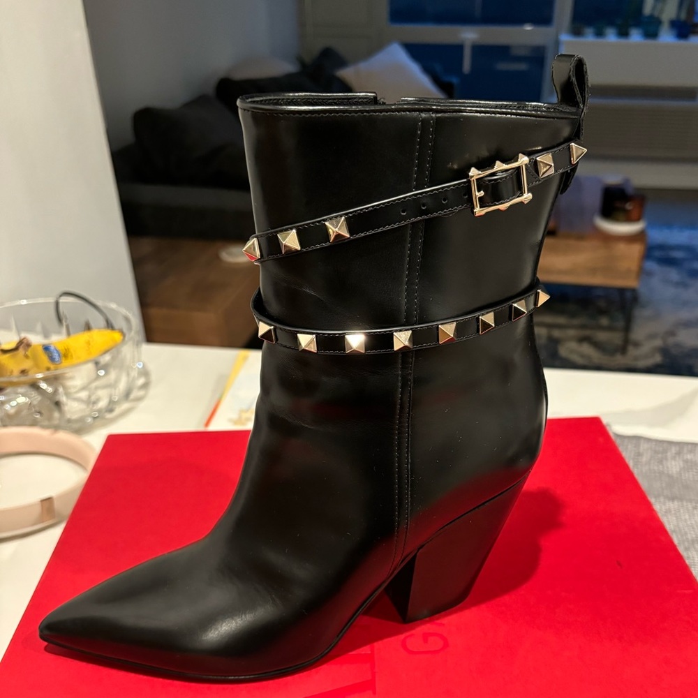 Valentino bootie